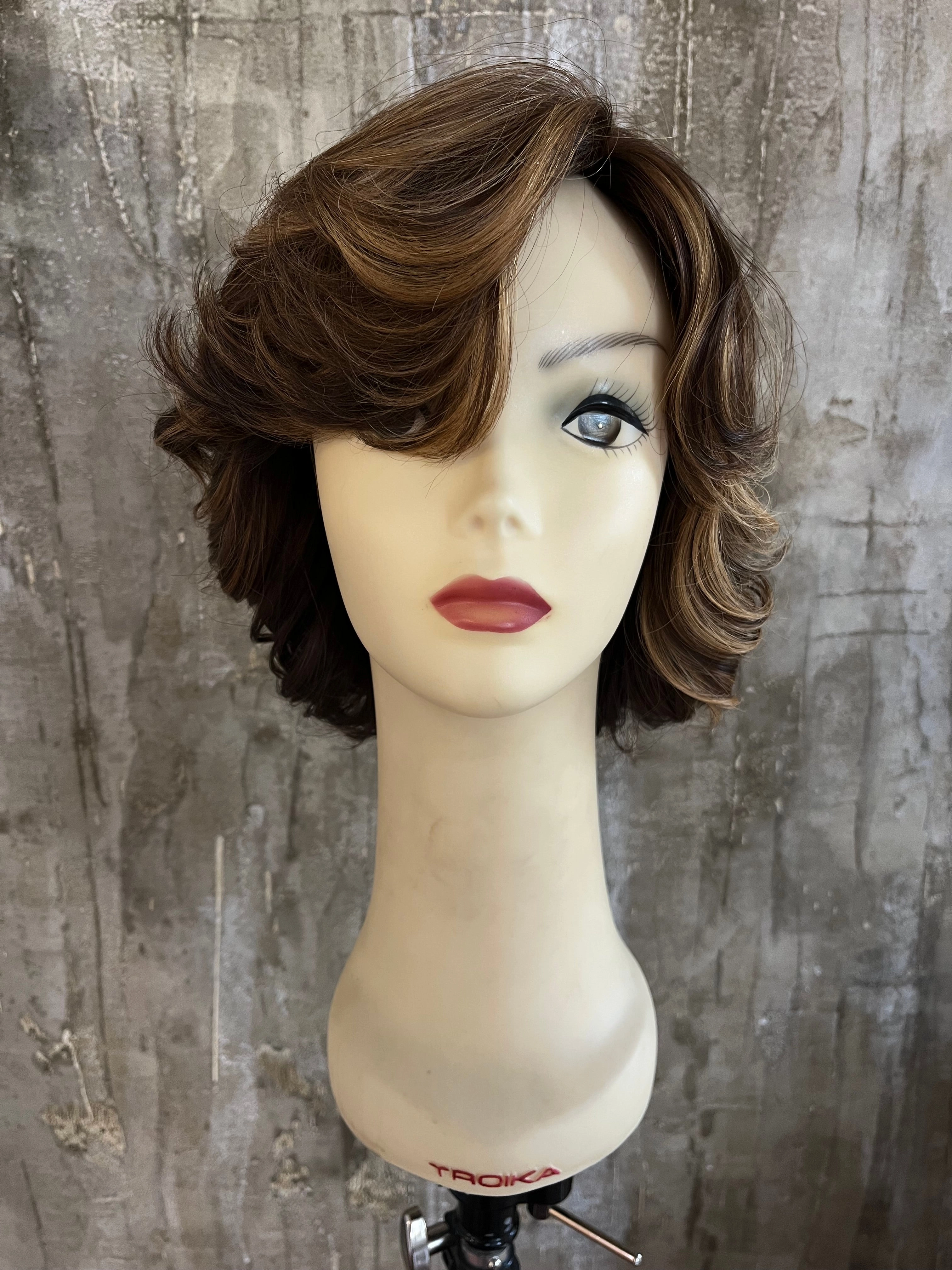 100% EUROPEAN VIRGIN HUMAN HAIR 13" DIRTY BLOND WITH BLOND STREAKS