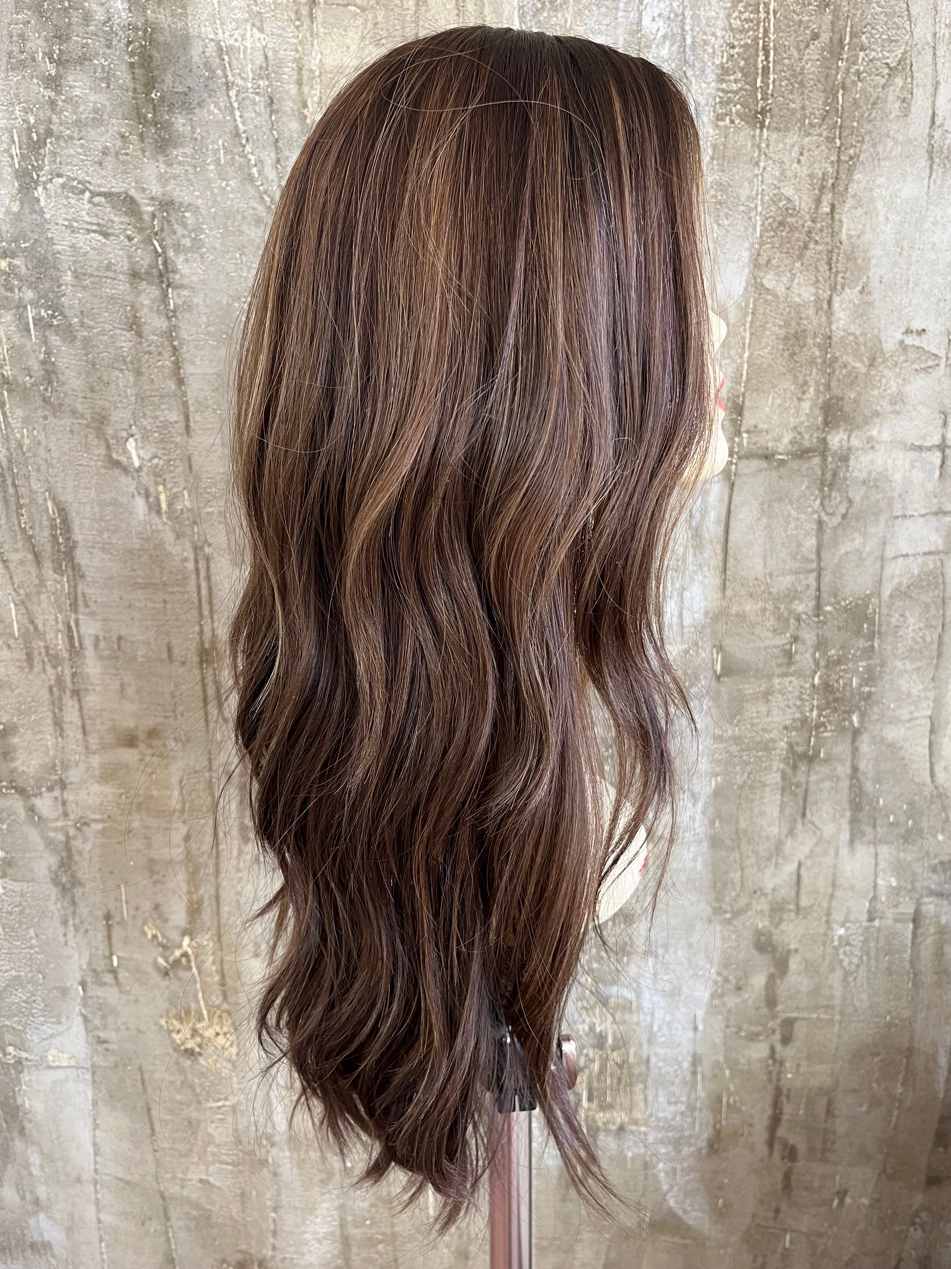 100% EUROPEAN VIRGIN HUMAN HAIR 24'' LIGHT BROWN WITH BLOND STREAKS