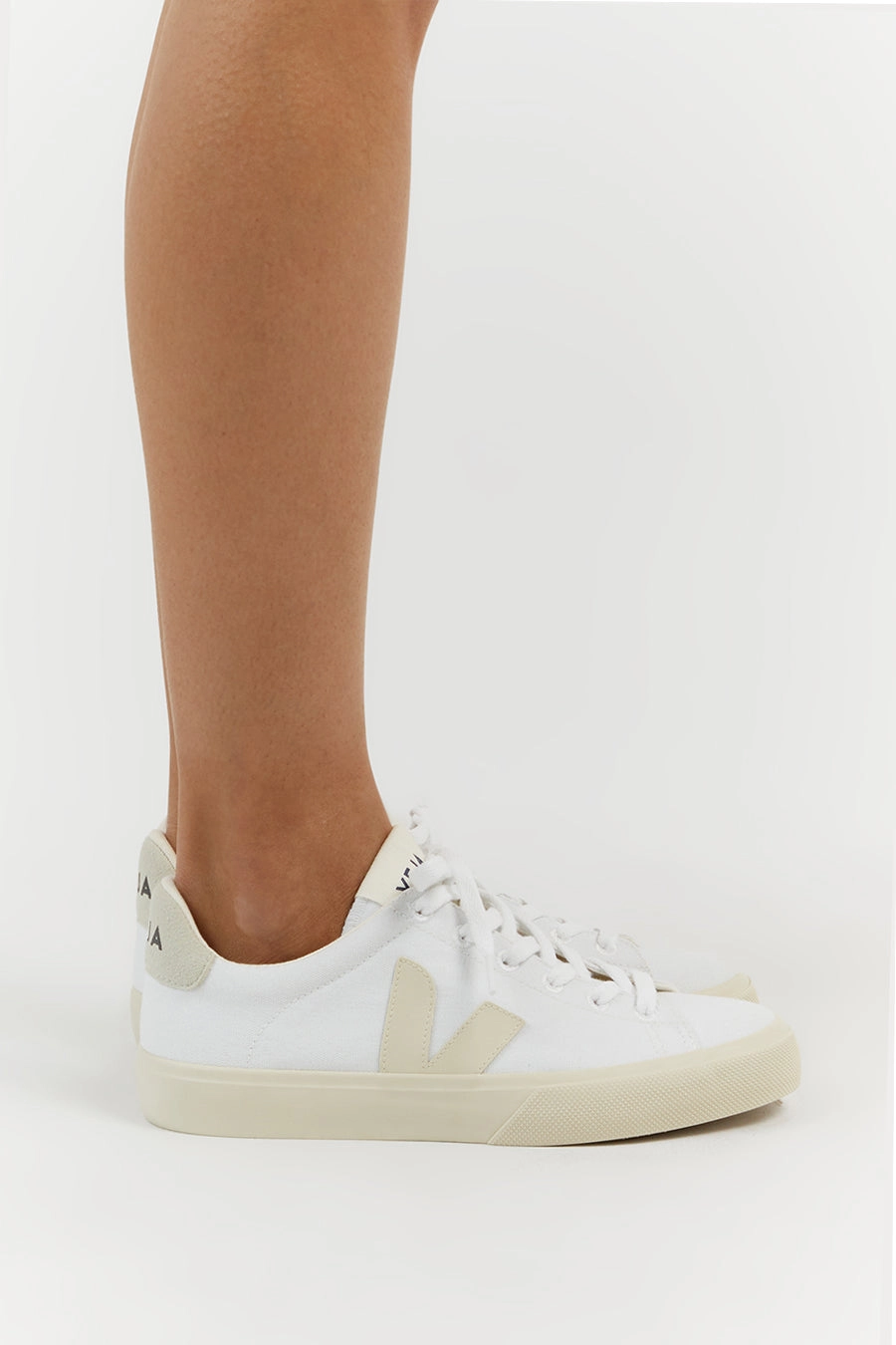 VEJA CAMPO CANVAS WHITE PIERRE